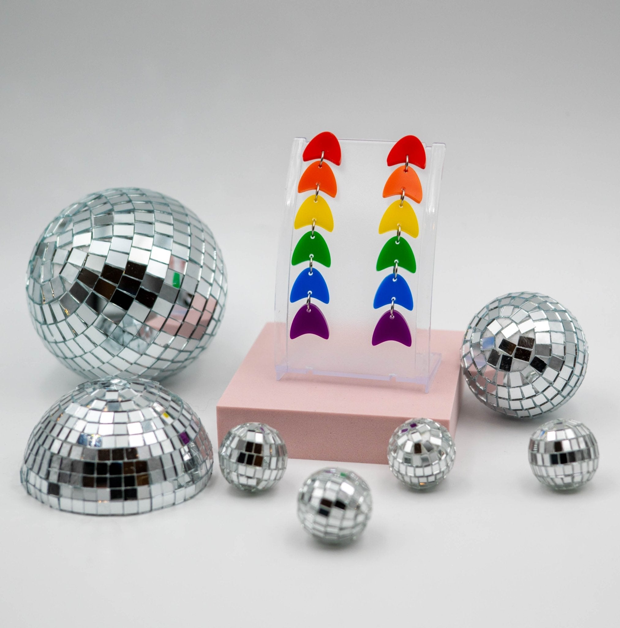 Plain Arrow Chain Queerings - Pride Flag - Small - Harlem Starlet