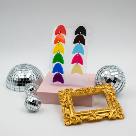 Plain Arrow Chain Queerings - Progress Flag - Large - Harlem Starlet